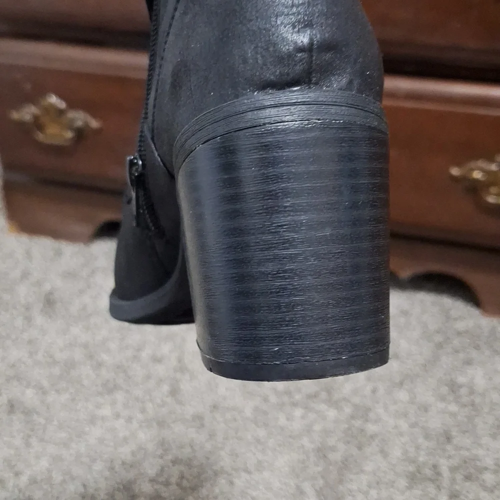 White Mountain Heeled Lace-Up Booties - Dorian Zs.9 - Picture 5 of 11